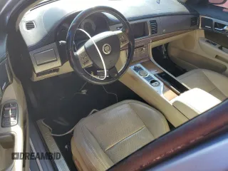 2010 Jaguar XF with VIN SAJWA0JC8AMR59285, listed as a Copart auction lot 81916854 with Not Provided miles and Clean Title. Bid and sale history available at DreamBid. Image 8.