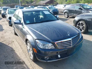 2009 Mercedes-Benz C 300 Sport z VIN WDDGF81X49F205425, wystawiony jako IAAI lot #42376669 z przebiegiem 87 794 mil mil oraz . Historia ofert i sprzedaży dostępna na DreamBid. Obrazek 1.