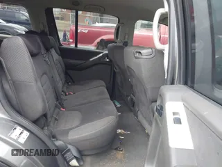 2008 Nissan Pathfinder S z VIN 5N1AR18B48C650137, wystawiony jako IAAI lot #41467663 z przebiegiem 300 846 mil mil oraz . Historia ofert i sprzedaży dostępna na DreamBid. Obrazek 8.