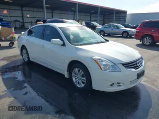 2012 Nissan Altima 2.5 S with VIN 1N4AL2AP7CN428292, listed as a IAAI auction lot 41618341 with 230,251 mi miles. Bid and sale history available at carsss.com. Image 1.
