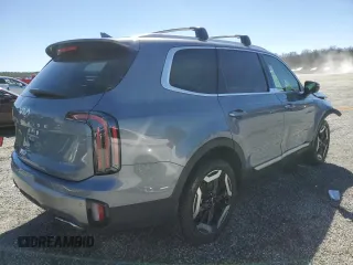 2025 Kia Telluride EX with VIN 5XYP34GC1SG575766, listed as a Copart auction lot 47440575 with 2,978 mi miles and Salvage Title. Bid and sale history available at DreamBid. Image 3.