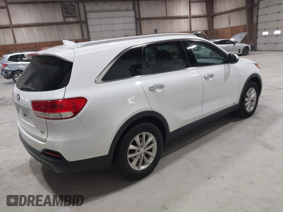 2018 Kia Sorento LX with VIN 5XYPGDA34JG360880, listed as a IAAI auction lot 41891431 with 90,996 mi miles. Bid and sale history available at carsss.com. Image 4.