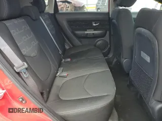 2013 Kia Soul + z VIN KNDJT2A61D7589518, wystawiony jako Copart lot #58082715 z przebiegiem 158 200 mil mil oraz Szkoda całkowita • Salvage title. Historia ofert i sprzedaży dostępna na DreamBid. Obrazek 10.