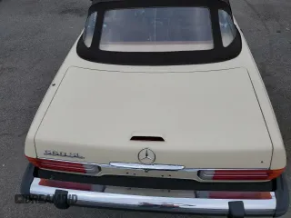 1989 Mercedes-Benz 560 with VIN WDBBA48D9KA102252, listed as a Copart auction lot 61684484 with 111,537 mi miles and Salvage Title. Bid and sale history available at carsss.com. Image 11.