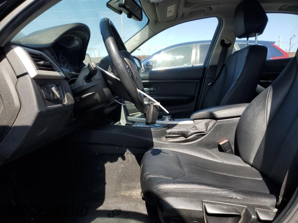 2014 BMW 3 Series 320i with VIN WBA3B1C56EP678722, listed as a Copart auction lot 61504625 with 158,903 mi miles and Clean title. Bid and sale history available at DreamBid. Image 7.