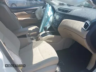 2016 Nissan Rogue SV z VIN KNMAT2MV0GP714595, wystawiony jako IAAI lot #42413568 z przebiegiem 125 921 mil mil oraz . Historia ofert i sprzedaży dostępna na DreamBid. Obrazek 5.