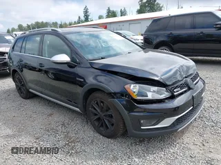 2017 Volkswagen Golf S z VIN 3VWH17AU0HM518609, wystawiony jako IAAI lot #42431415 z przebiegiem 60 970 mil mil oraz . Historia ofert i sprzedaży dostępna na DreamBid. Obrazek 1.