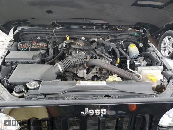 2010 Jeep Wrangler Sahara with VIN 1J4AA5D19AL110394, listed as a Copart auction lot 43793365 with 116,190 mi miles and Clean title. Bid and sale history available at DreamBid. Image 11.