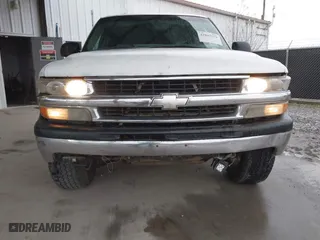 2001 Chevrolet Tahoe LT with VIN 1GNEC13T81J210227, listed as a IAAI auction lot 41847678 with 327,531 mi miles. Bid and sale history available at carsss.com. Image 16.