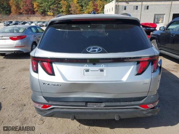 2024 Hyundai Tucson SEL with VIN 5NMJBCDE9RH295280, listed as a IAAI auction lot 40632277 with NaN miles. Bid and sale history available at carsss.com. Image 16.
