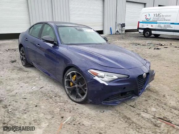 2021 Alfa Romeo Giulia Ti Sport with VIN ZARFAMBN0M7646049, listed as a Copart auction lot 45304455 with 0 mi miles and Non Repairable. Bid and sale history available at carsss.com. Image 11.