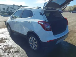2020 Buick Encore Preferred with VIN KL4CJASB2LB081715, listed as a IAAI auction lot 41880697 with 28,466 mi miles. Bid and sale history available at carsss.com. Image 3.