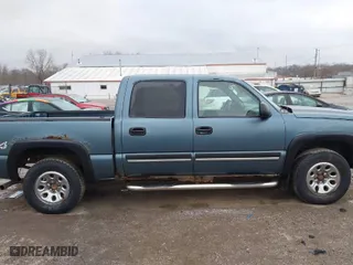 2006 Chevrolet Silverado 1500 LS with VIN 2GCEK13VX61224130, listed as a IAAI auction lot 41495787 with 250,919 mi miles. Bid and sale history available at carsss.com. Image 13.