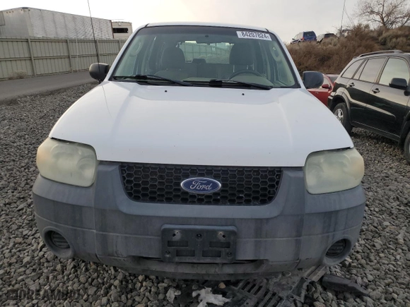 2007 Ford Escape XLS with VIN 1FMYU92Z37KA03346, listed as a Copart auction lot 84207824 with 181,969 mi miles and Clean Title. Bid and sale history available at carsss.com. Image 5.