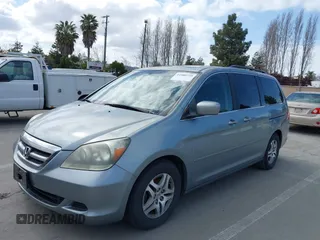2007 Honda Odyssey EX-L with VIN 5FNRL38727B017587, listed as a IAAI auction lot 41900739 with 216,909 mi miles and . Bid and sale history available at carsss.com. Image 6.