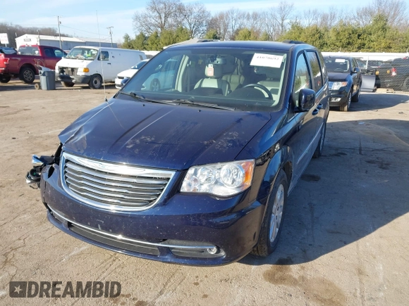 2013 Chrysler Town & Country Touring with VIN 2C4RC1BG1DR573211, listed as a IAAI auction lot 41070692 with 143,913 mi miles. Bid and sale history available at carsss.com. Image 18.