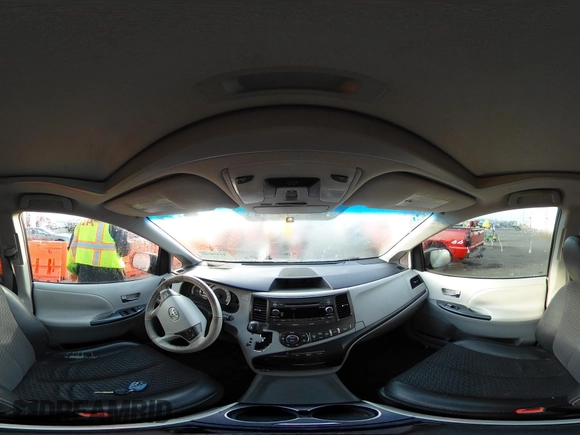 2011 Toyota Sienna SE with VIN 5TDXK3DC4BS070311, listed as a IAAI auction lot 41379741 with 138,589 mi miles. Bid and sale history available at carsss.com. Image 22.