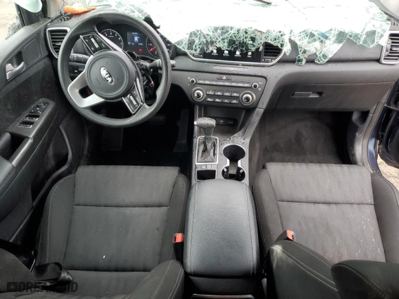 2020 Kia Sportage LX with VIN KNDPM3AC4L7779301, listed as a Copart auction lot 60274384 with 27,820 mi miles and Non Repairable. Bid and sale history available at carsss.com. Image 8.