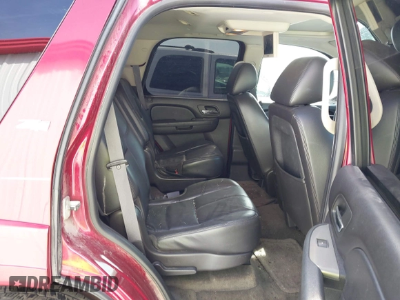 2010 Chevrolet Tahoe LT z VIN 1GNUKBE08AR112792, wystawiony jako IAAI lot #41790474 z przebiegiem 231 742 mil mil oraz . Historia ofert i sprzedaży dostępna na DreamBid. Obrazek 8.