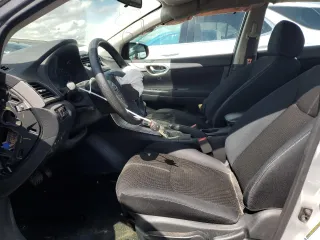 2015 Nissan Sentra S z VIN 3N1AB7AP0FY378100, wystawiony jako Copart lot #56567045 z przebiegiem 62 202 mil mil oraz Szkoda całkowita • Salvage title. Historia ofert i sprzedaży dostępna na DreamBid. Obrazek 7.