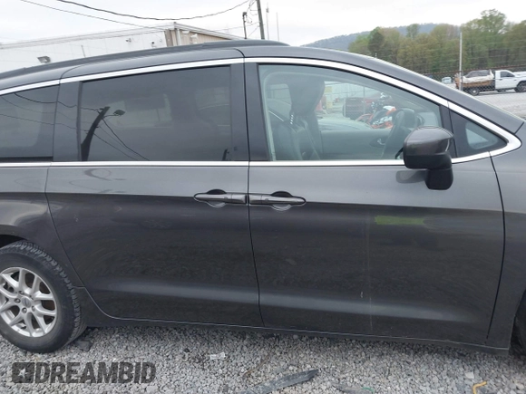 2021 Chrysler Voyager LXi z VIN 2C4RC1DG5MR511890, wystawiony jako IAAI lot #41923750 z przebiegiem 103 761 mil mil oraz . Historia ofert i sprzedaży dostępna na DreamBid. Obrazek 13.