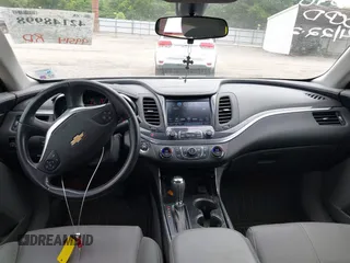 2018 Chevrolet Impala LT z VIN 2G1105S30J9132698, wystawiony jako IAAI lot #42148998 z przebiegiem 99 514 mil mil oraz . Historia ofert i sprzedaży dostępna na DreamBid. Obrazek 19.