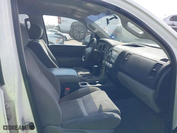 2011 Toyota Tundra 2WD Truck with VIN 5TFRY5F14BX115286, listed as a IAAI auction lot 41540295 with 261,464 mi miles. Bid and sale history available at carsss.com. Image 5.