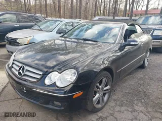 2007 Mercedes-Benz CLK-Class 3.5L with VIN WDBTK56F07F211009, listed as a IAAI auction lot 41785678 with 171,181 mi miles. Bid and sale history available at carsss.com. Image 2.