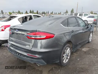 2019 Ford Fusion SE with VIN 3FA6P0HD3KR284679, listed as a IAAI auction lot 41925937 with 67,058 mi miles. Bid and sale history available at carsss.com. Image 4.