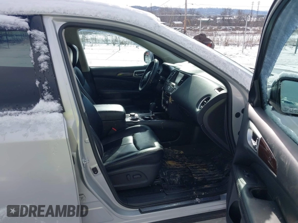 2015 Nissan Pathfinder Platinum z VIN 5N1AR2MM1FC675197, wystawiony jako IAAI lot #41595067 z przebiegiem 96 135 mil mil oraz . Historia ofert i sprzedaży dostępna na DreamBid. Obrazek 5.