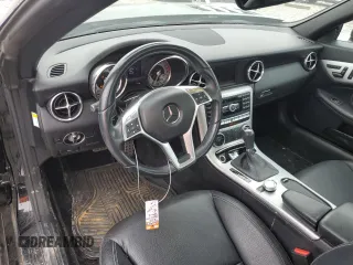 2014 Mercedes-Benz SLK-Class SLK 250 with VIN WDDPK4HAXEF089177, listed as a Copart auction lot 71158894 with 29,135 mi miles and Salvage Title. Bid and sale history available at carsss.com. Image 8.