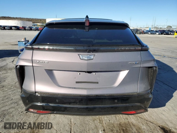 2024 Cadillac LYRIQ Sport z VIN 1GYKPWRK9RZ123889, wystawiony jako Copart lot #80591984 z przebiegiem 3 036 mil mil oraz Szkoda całkowita • Salvage title. Historia ofert i sprzedaży dostępna na DreamBid. Obrazek 6.