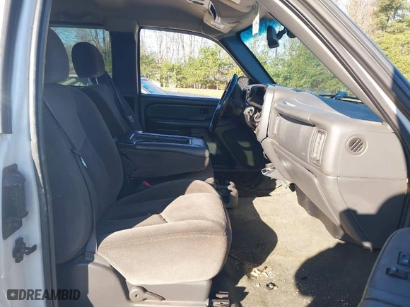 2004 GMC Sierra 1500 SLE with VIN 2GTEK19T041203029, listed as a IAAI auction lot 41885449 with NaN miles. Bid and sale history available at carsss.com. Image 5.