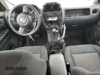 2014 Jeep Patriot Altitude with VIN 1C4NJPBA1ED758284, listed as a Copart auction lot 41959215 with 147,320 mi miles and Salvage Title. Bid and sale history available at DreamBid. Image 8.