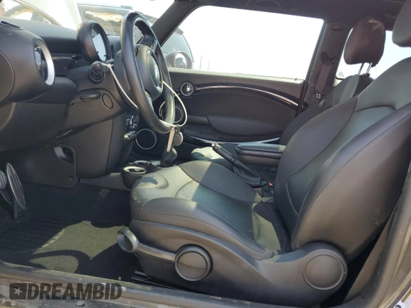 2012 MINI Hardtop S with VIN WMWSV3C53CTY29714, listed as a Copart auction lot 52370175 with 94,536 mi miles and Salvage title. Bid and sale history available at DreamBid. Image 7.