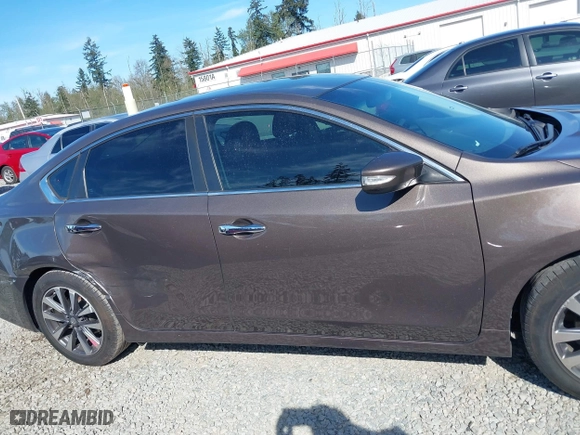 2017 Nissan Altima 2.5 SR with VIN 1N4AL3AP8HC180059, listed as a IAAI auction lot 42075133 with 197,955 mi miles. Bid and sale history available at carsss.com. Image 13.