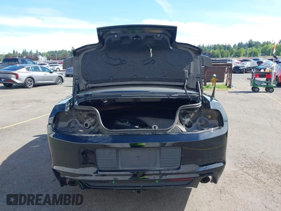 2013 Ford Mustang V6 с VIN 1ZVBP8EM9D5246601, выставлен на аукционе IAAI как лот 42239109 с пробегом 116 780 миль миль и . История ставок и продаж доступна на DreamBid. Изображение 17.