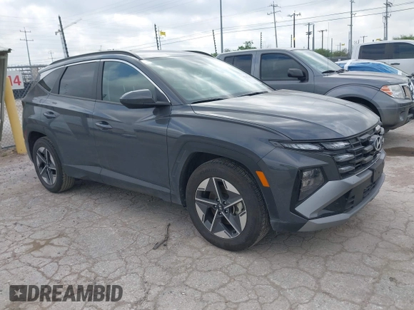 2025 Hyundai Tucson SEL with VIN 5NMJB3DE4SH479841, listed as a IAAI auction lot 42107494 with 15,559 mi miles and . Bid and sale history available at DreamBid. Image 1.
