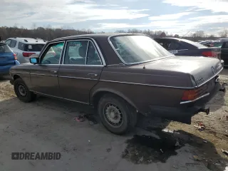 1984 Mercedes-Benz 300 D with VIN WDBAB33A9EA067572, listed as a Copart auction lot 79063724 with 175,663 mi miles and Salvage Title. Bid and sale history available at DreamBid. Image 2.