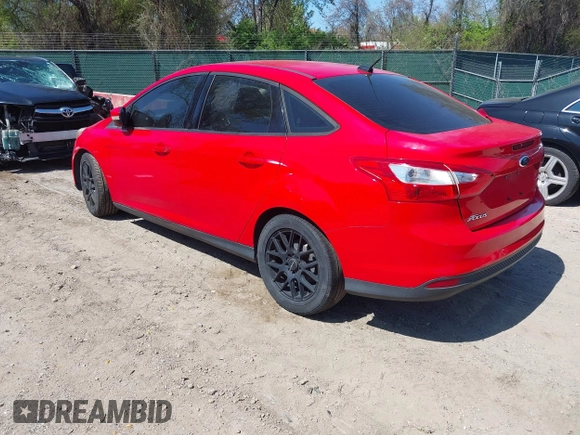 2014 Ford Focus SE with VIN 1FADP3F2XEL164830, listed as a IAAI auction lot 42073107 with 164,519 mi miles. Bid and sale history available at carsss.com. Image 3.