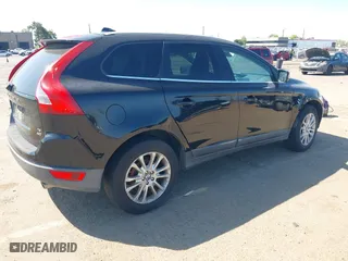 2010 Volvo XC60 3.0T with VIN YV4992DZ8A2022087, listed as a IAAI auction lot 42032484 with 162,246 mi miles. Bid and sale history available at carsss.com. Image 4.