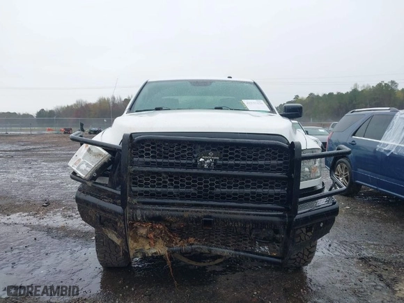 2018 Ram 2500 Tradesman with VIN 3C6UR5CL6JG148264, listed as a IAAI auction lot 41839450 with 107,852 mi miles. Bid and sale history available at carsss.com. Image 12.