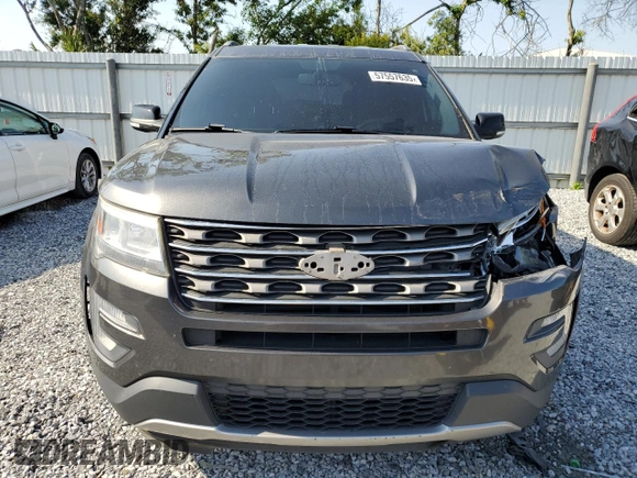 2017 Ford Explorer XLT с VIN 1FM5K7D85HGD79200, выставлен на аукционе Copart как лот 57557635 с пробегом 110 832 миль миль и Списание • Salvage title. История ставок и продаж доступна на DreamBid. Изображение 5.