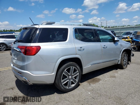 2018 GMC Acadia Denali z VIN 1GKKNXLS8JZ108156, wystawiony jako Copart lot #55960015 z przebiegiem 59 611 mil mil oraz Szkoda całkowita • Salvage title. Historia ofert i sprzedaży dostępna na DreamBid. Obrazek 3.