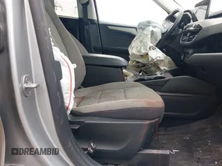 2022 Ford Escape SE z VIN 1FMCU9G60NUA45967, wystawiony jako IAAI lot #42459246 z przebiegiem Nie podano mil oraz . Historia ofert i sprzedaży dostępna na DreamBid. Obrazek 5.