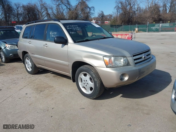 2007 Toyota Highlander w/3rd Row with VIN JTEEP21A070211970, listed as a IAAI auction lot 41761590 with 238,052 mi miles. Bid and sale history available at carsss.com. Image 1.