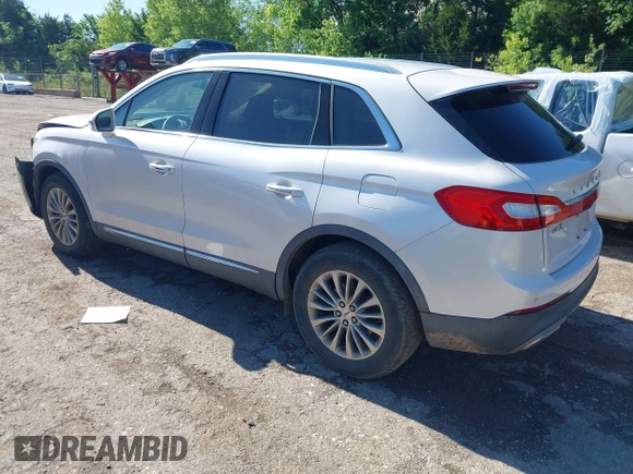 2017 Lincoln MKX Select z VIN 2LMPJ6KR0HBL15191, wystawiony jako IAAI lot #42161196 z przebiegiem 75 292 mil mil oraz . Historia ofert i sprzedaży dostępna na DreamBid. Obrazek 3.