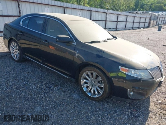 2011 Lincoln MKS z VIN 1LNHL9DR0BG601602, wystawiony jako IAAI lot #41993162 z przebiegiem 121 206 mil mil oraz . Historia ofert i sprzedaży dostępna na DreamBid. Obrazek 1.