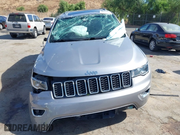 2020 Jeep Grand Cherokee Limited with VIN 1C4RJEBG2LC202014, listed as a IAAI auction lot 40654091 with 77,260 mi miles. Bid and sale history available at carsss.com. Image 12.