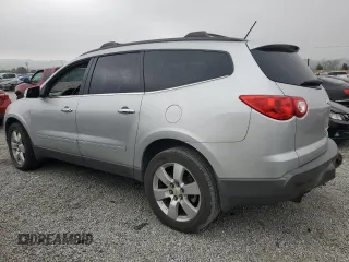 2012 Chevrolet Traverse LTZ z VIN 1GNKRLED8CJ262091, wystawiony jako Copart lot #55527805 z przebiegiem Nie podano mil oraz Szkoda całkowita • Salvage title. Historia ofert i sprzedaży dostępna na DreamBid. Obrazek 2.